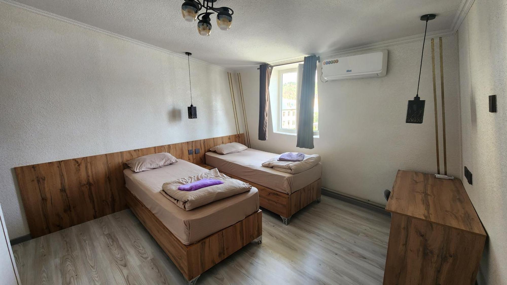 Green House Hostel Dushanbe Ngoại thất bức ảnh