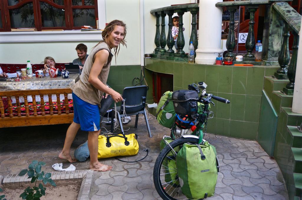 Green House Hostel Dushanbe Ngoại thất bức ảnh