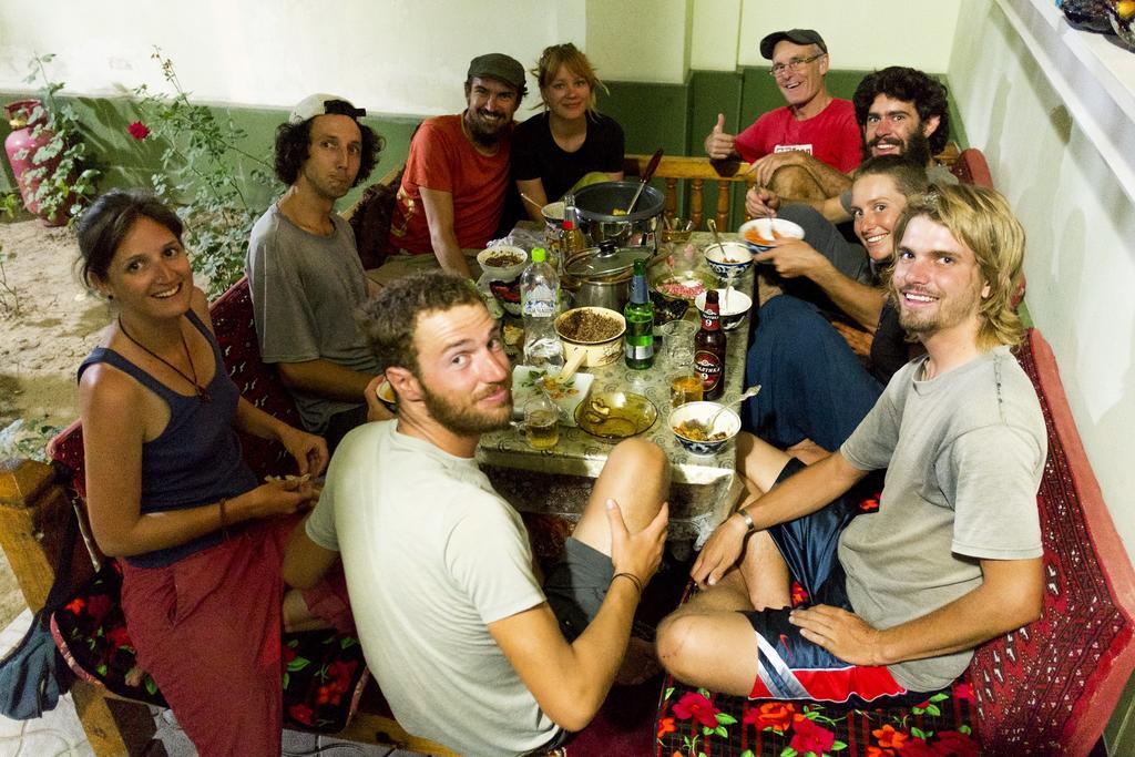 Green House Hostel Dushanbe Ngoại thất bức ảnh