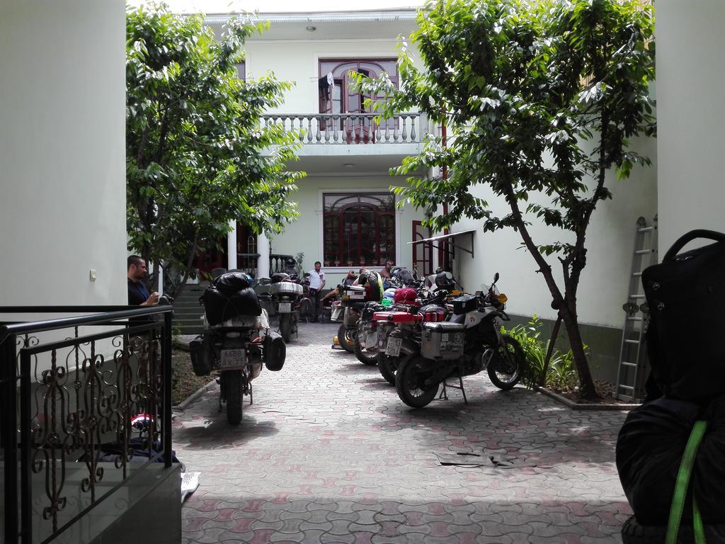 Green House Hostel Dushanbe Ngoại thất bức ảnh