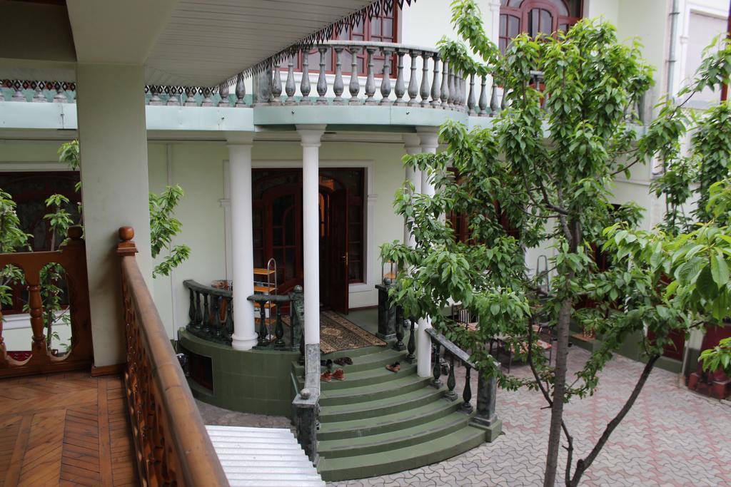 Green House Hostel Dushanbe Ngoại thất bức ảnh