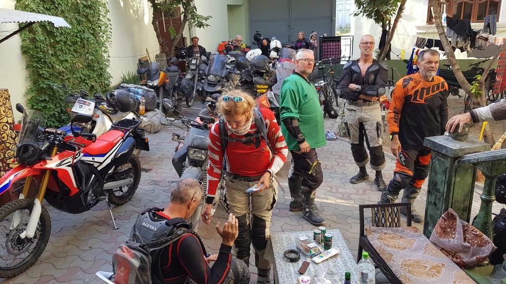 Green House Hostel Dushanbe Ngoại thất bức ảnh