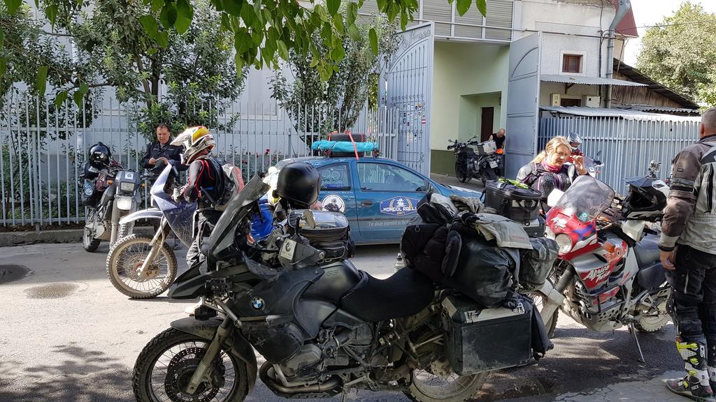 Green House Hostel Dushanbe Ngoại thất bức ảnh